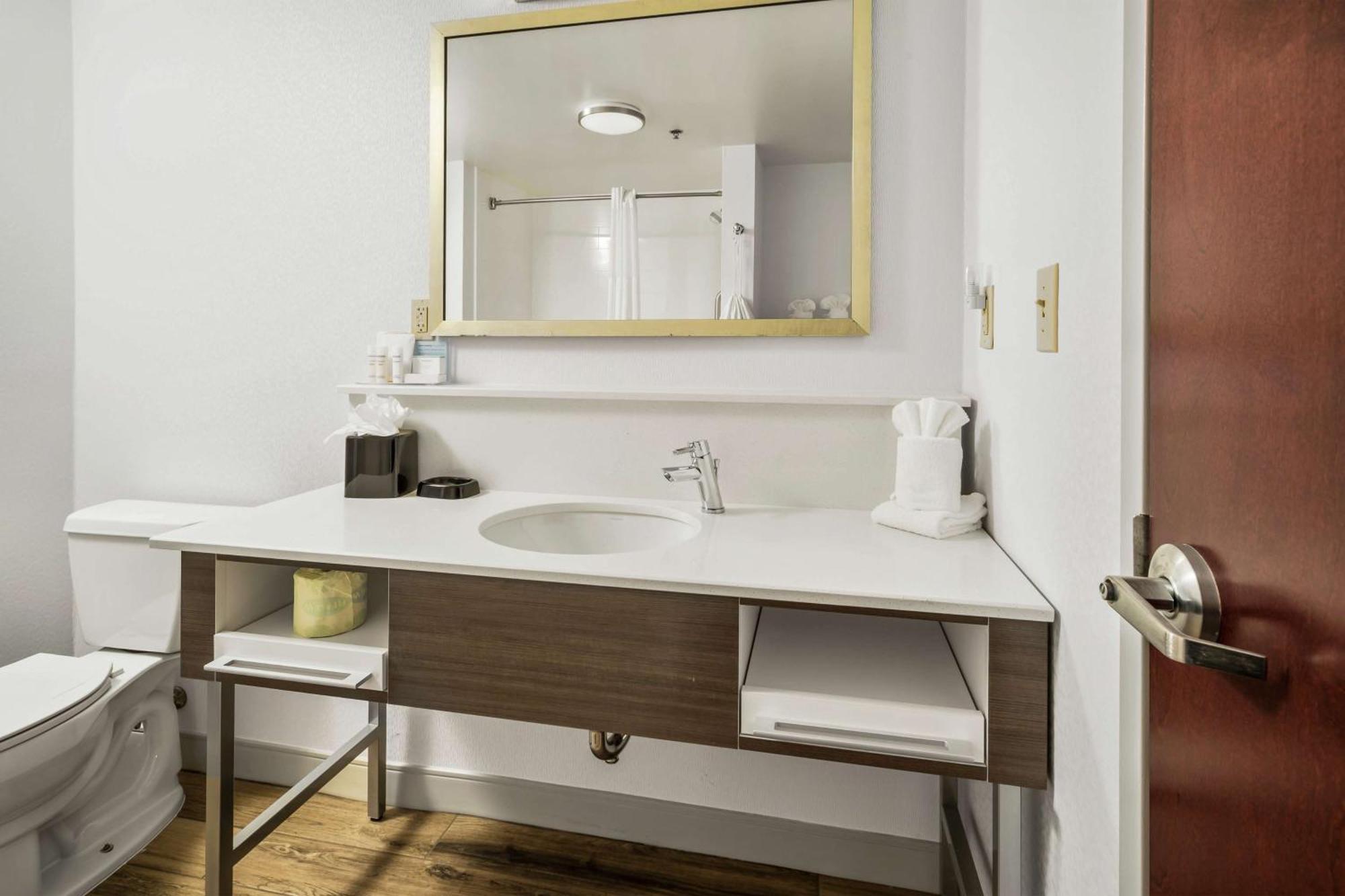 Hampton Inn Wilson Downtown Buitenkant foto